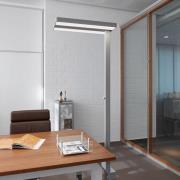 LED-gulvlampe MAULjuvis, sølv, 196 cm, dæmpbar fod