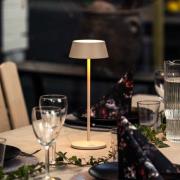 LED-batteridrevet bordlampe Menton, sandfarvet, højde 27 cm, IP54, USB