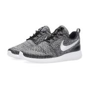 Flyknit Sneakers i Sort og Hvid