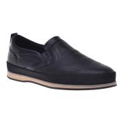 Loafer in black perforated calfskin