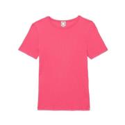 Ribbet T-shirt i Ella-stil