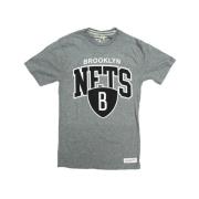 Brooklyn Nets Team Arch Grå T-shirt