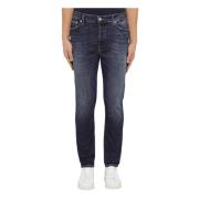 Slim Drake Jeans