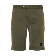 Elegant Beige Bermuda Shorts med Logo Patch