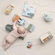 Done by Deer Tummy Time Stofbog Deer Friends Farvemix 0,082 - Aktivite...