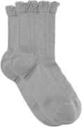 Ganni Short Ruffle Socks Ankelstrømper Str M/L - hos Magasin