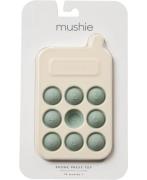 Mushie Mushie Phone Press Toy Cambridge Blue - Aktivitetslegetøj hos M...